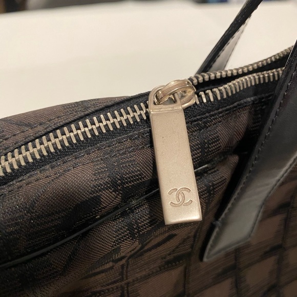 Authentic Chanel Laptop Bag - Picture 4 of 11